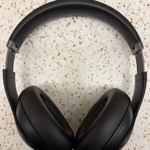 Beats by Dre Black Over-Ear Headphones